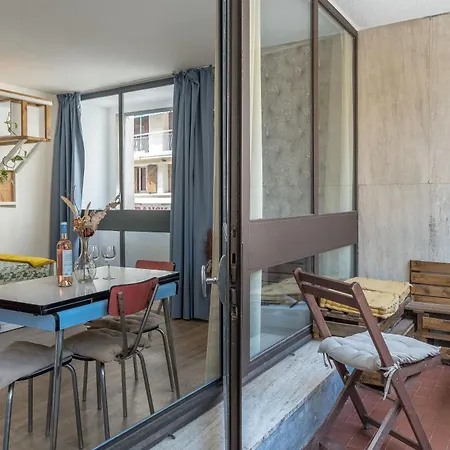 Apartment *las Flores* Joli Avec Balcon